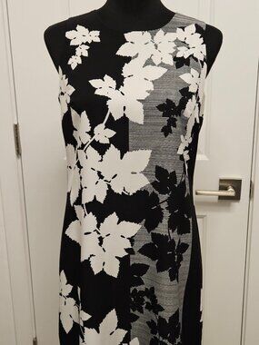 Vince Camuto, Black and White Floral Print, sleeveless Sheath Dress size 2